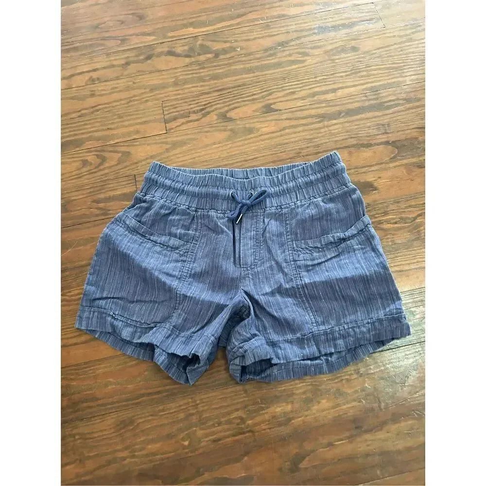 Athleta pull on short size 0